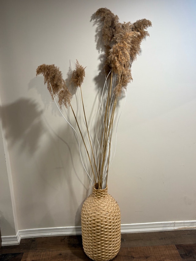Grand Scale Woven Floor Vase + Pampas Arrangement - photo 2