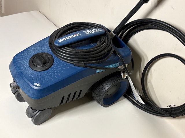 Simoniz 1600 PSI Electric Pressure Washer (VE15) - Tested - photo 2