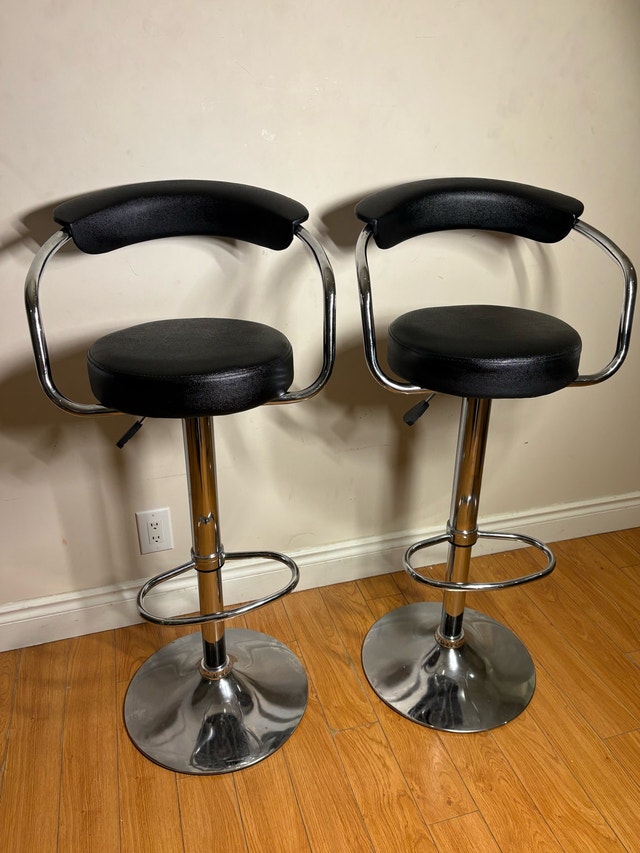 Set of 2 Adjustable Swivel Bar Stools – Black & Chrome - photo 2