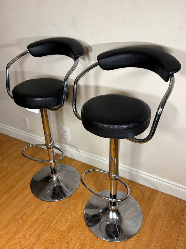 Set of 2 Adjustable Swivel Bar Stools – Black & Chrome - photo 4