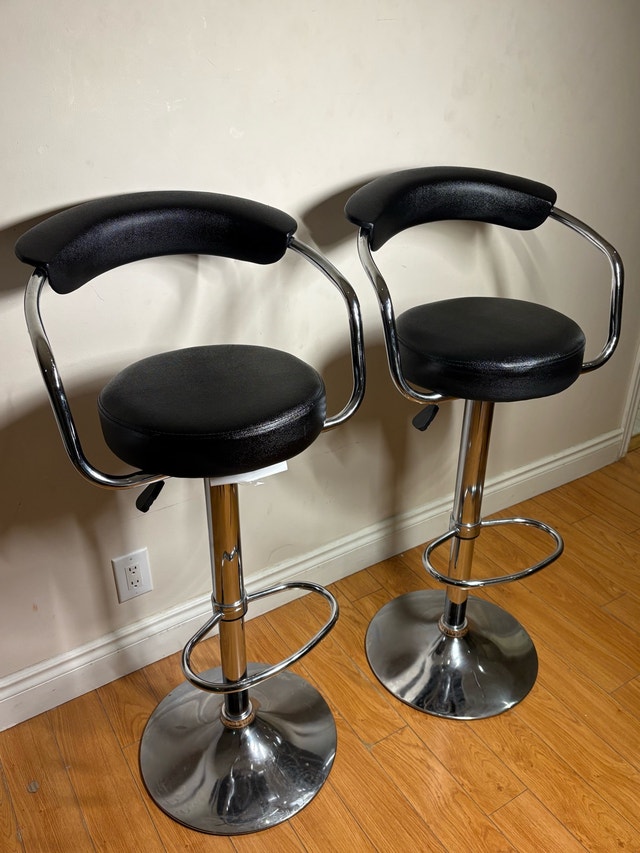 Set of 2 Adjustable Swivel Bar Stools – Black & Chrome - photo 5