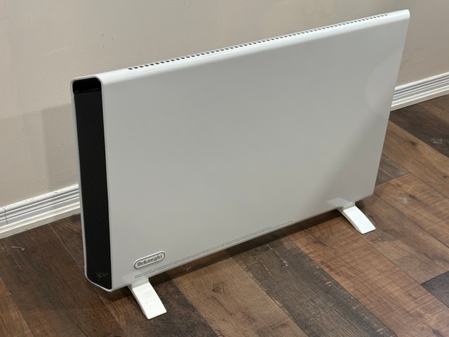 De'Longhi Slim Digital Convection Panel Heater - 1500W