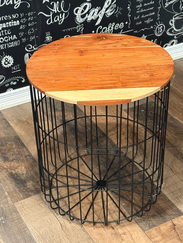 Industrial Wire Basket Side Table – 18” Round Wood Top