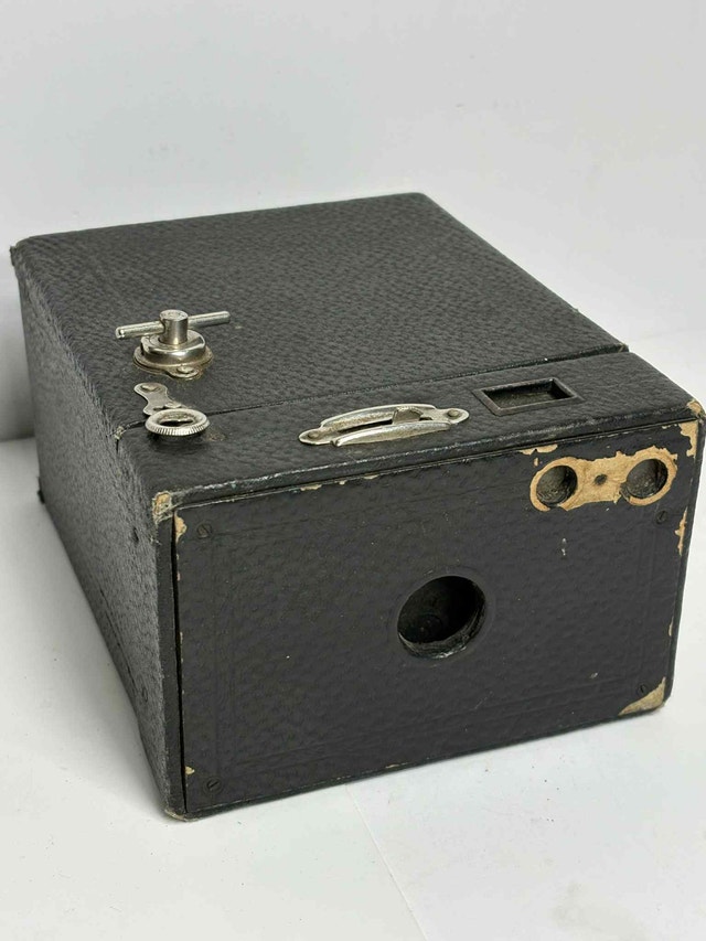 Kodak Brownie No. 116 Box Camera – Canada Made (Art Deco)