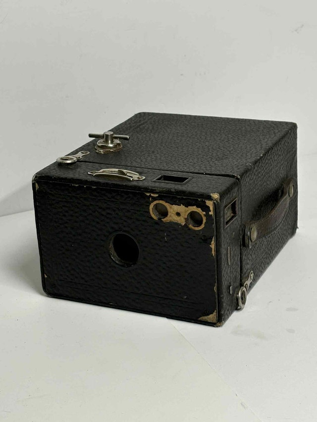 Kodak Brownie No. 116 Box Camera – Canada Made (Art Deco) - photo 3