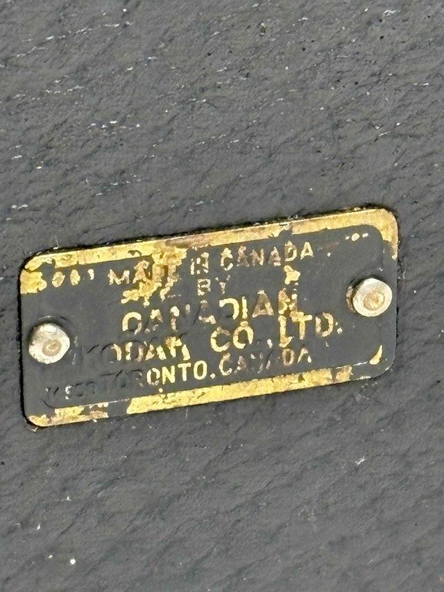 Kodak Brownie No. 116 Box Camera – Canada Made (Art Deco) - photo 4