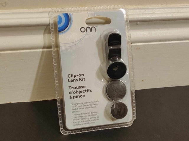 Onn Clip-On Lens Kit - Universal for Smartphones