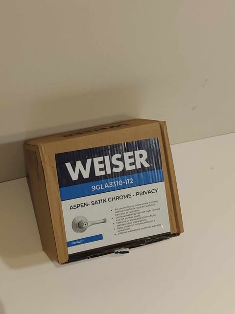 Weiser Aspen Satin Chrome Privacy Door Knob