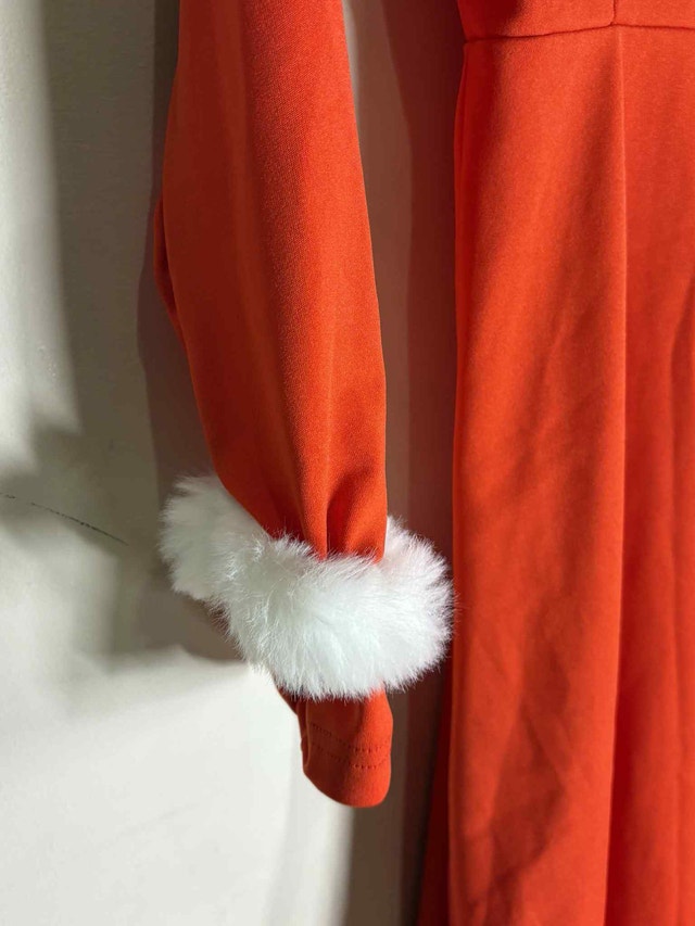 Red Holiday Dress Size Small w/ Faux Fur Trim | Good Finds - photo 3