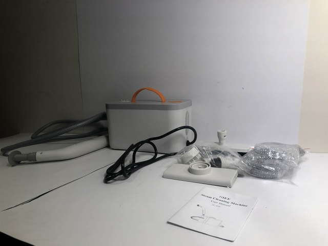 Hiee Steam Cleaner – Like New, Full Kit