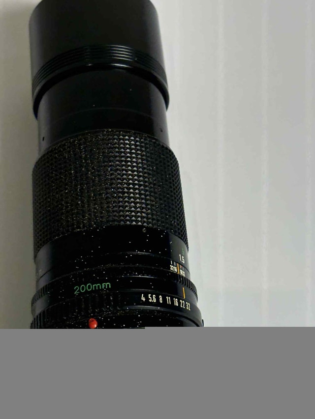 Canon FD 200mm f/4 Telephoto Lens – Newest Version - photo 2