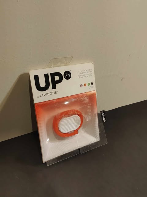 Good Finds | Jawbone UP24 Fitness Tracker - photo 5