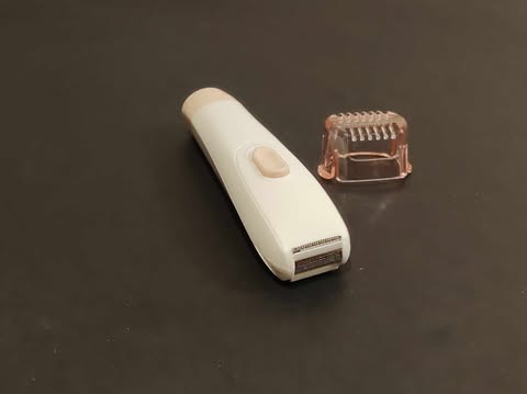 Good Finds | Remington Bikini Shaver & Trimmer - photo 5