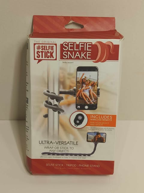 Selfie Snake with Wireless Remote | Good Finds
