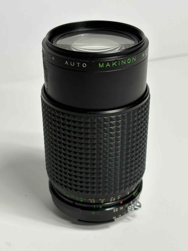 Makinon MC 80-200mm f/4.5 Zoom Lens - Nikon F-Mount