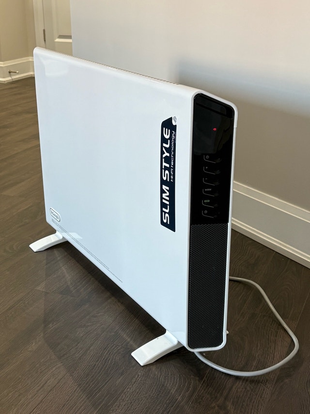 De’Longhi 1500W Panel Heater – Digital Controls – Slim Design - photo 3