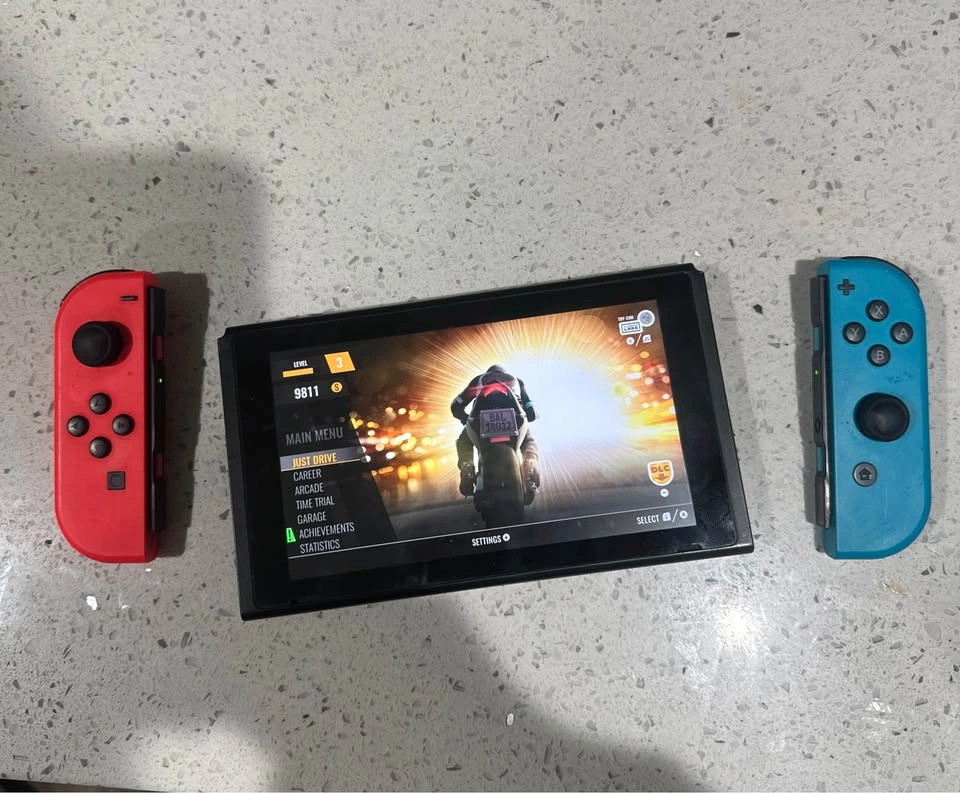 Nintendo Switch Bundle – Ready to Play - photo 3