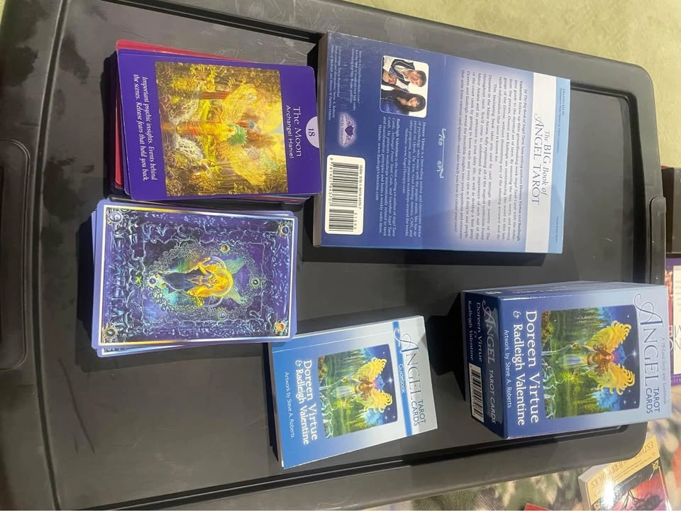 Angel Tarot Cards by Doreen Virtue - photo 2