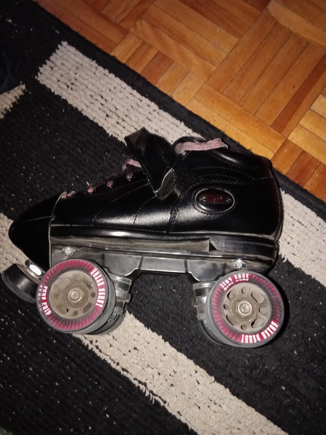 Sure-Grip Roller Skate - size 7.5 women - photo 3