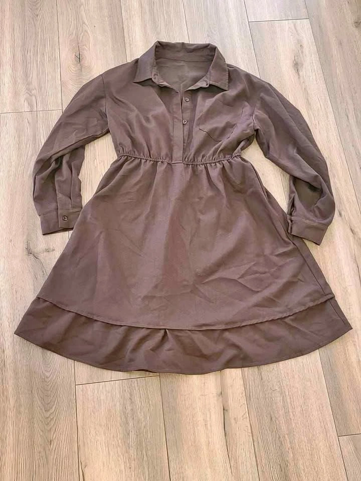 Green long sleeve collared dress