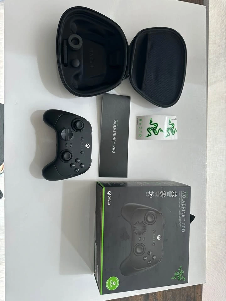 Razer Wolverine V3 Pro Wireless Controller - Like New (Xbox/PC) - photo 2