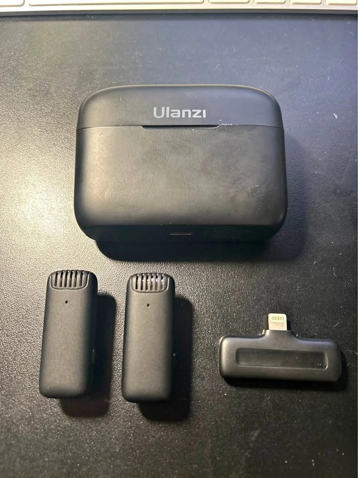 Ulanzi Wireless Microphone with Charging Case and Accessories