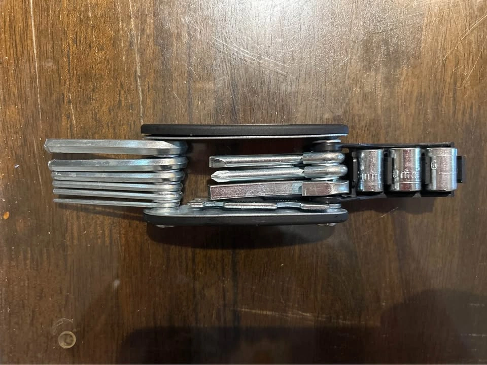 Multi-tool with various attachments - photo 2