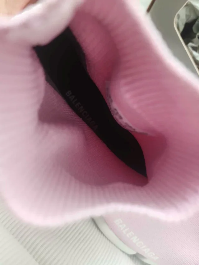 Pink Knitted Balenciaga Speed 2.0 - Size 7 Women's image indicator(5)