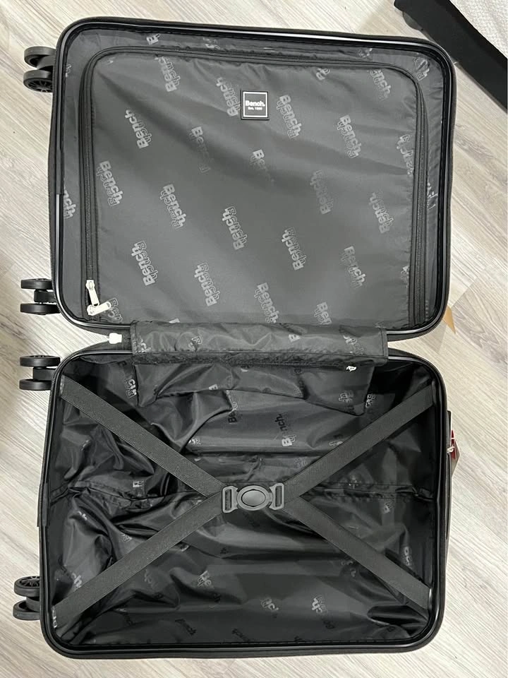 Bench Carry-On Suitcase - New - photo 3