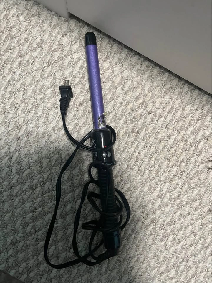 Assorted - blow dryers, hair curlers - photo 5