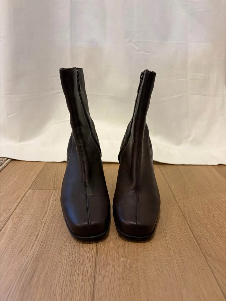 Aqua College Brown Leather Ankle Boots – Size 9 - photo 3