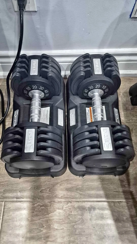 Evoke Adjustable Dumbbells 10-50 lbs