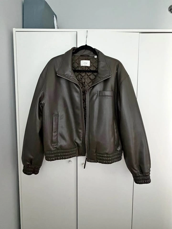 Aritzia Wilfred Josephine Bomber Jacket (UnReal Leather) – Dark