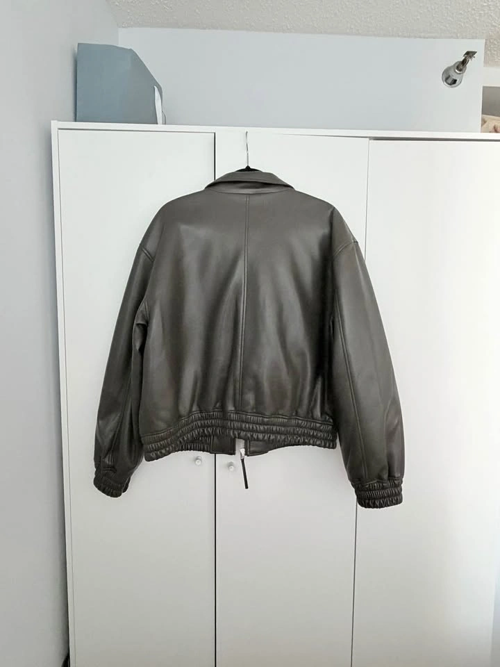 Aritzia Wilfred Josephine Bomber Jacket (UnReal Leather) – Dark - photo 2