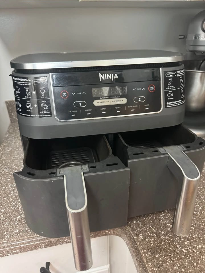 Ninja Foodi 8-qt. 2-Basket Air Fryer with DualZone - photo 2