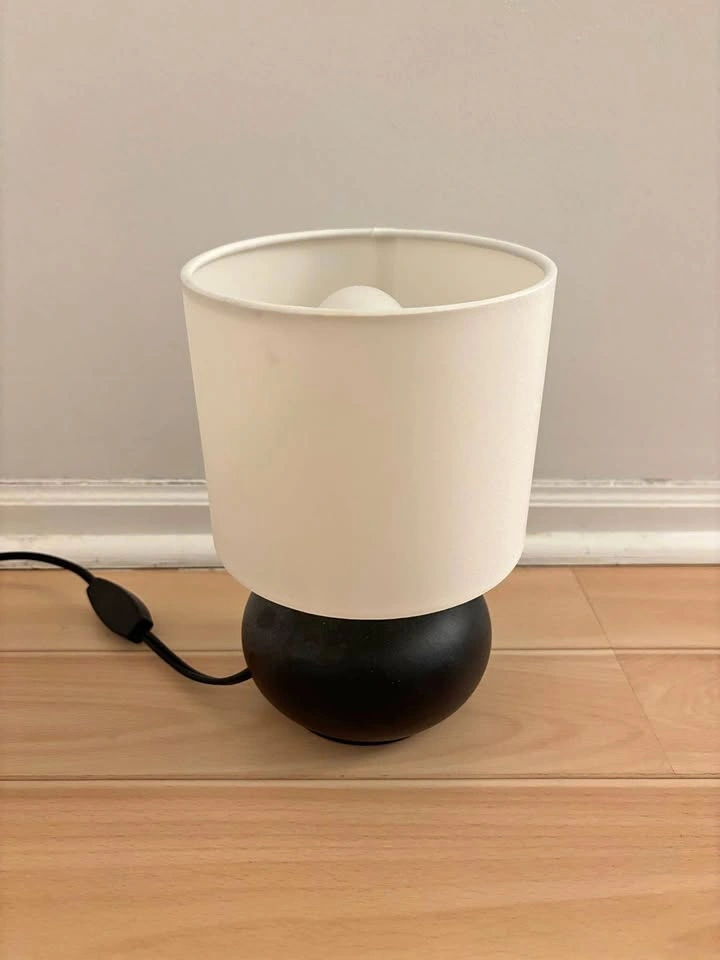 IKEA Table Lamp (with lightbulb)