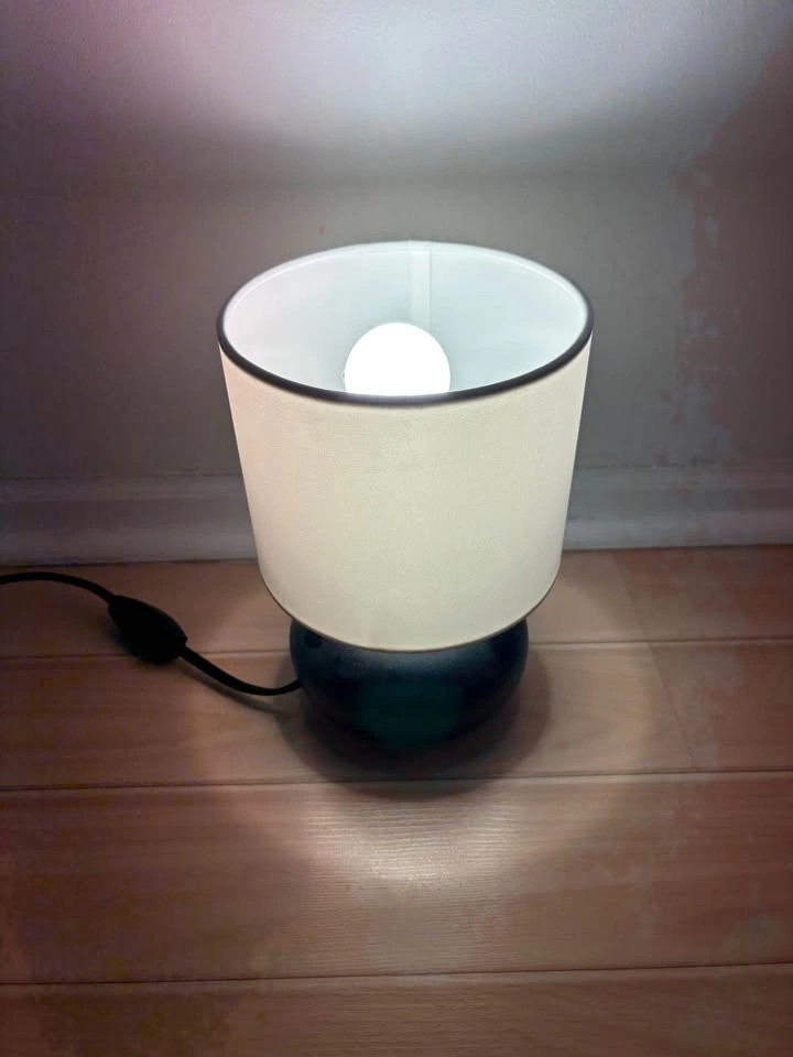 IKEA Table Lamp (with lightbulb) - photo 3