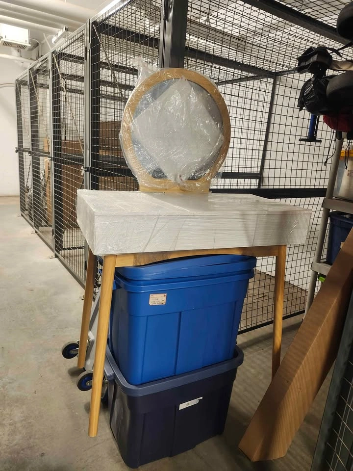 Makeup Vanity & Blue Stool - photo 5