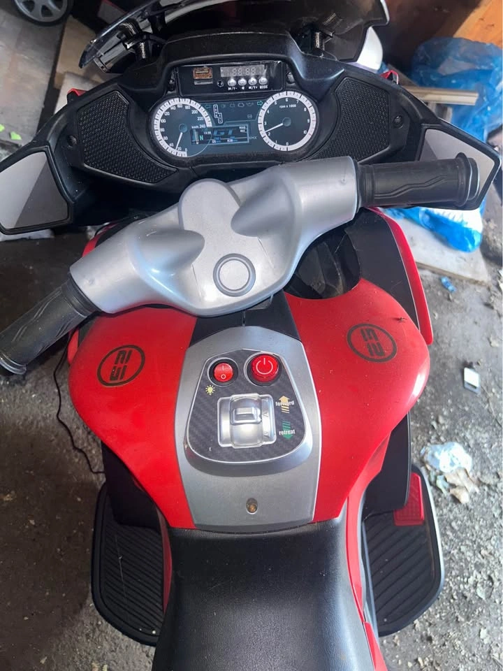 Costway 12V Kids Ride On Motorcycle - photo 4