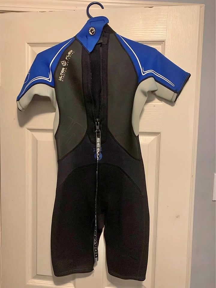 Wetsuit - kids size 12