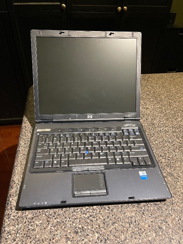 Compaq nc6220 Computer - photo 2