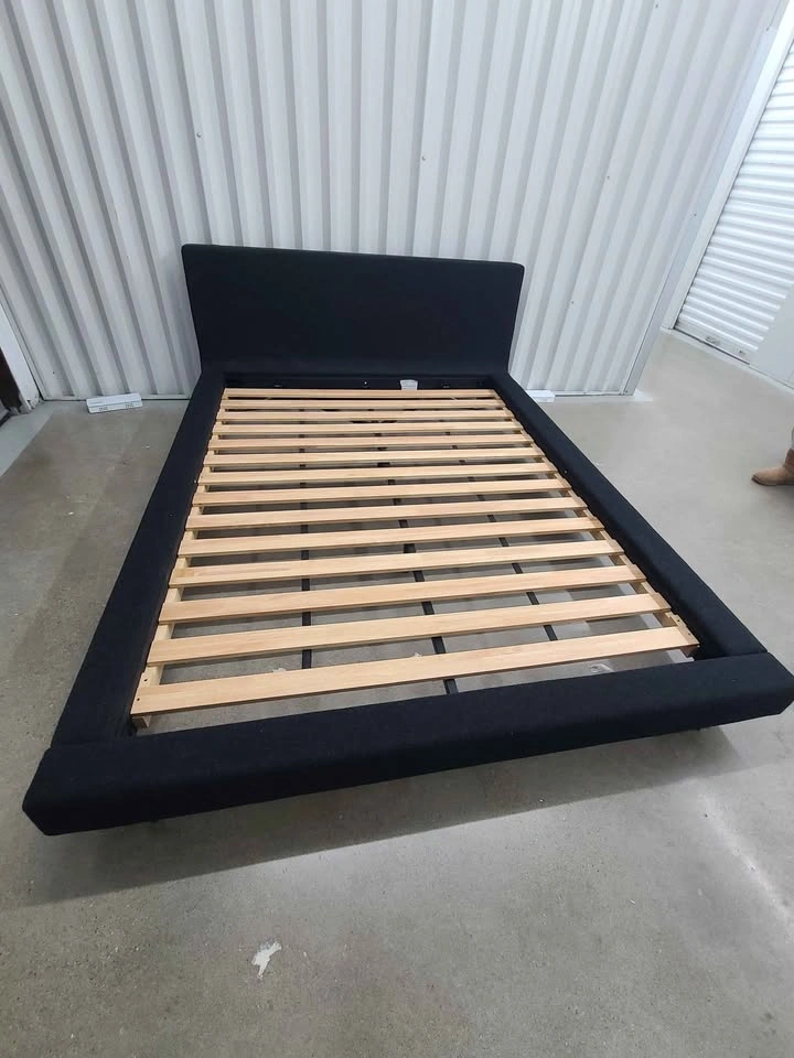 🇨🇦  CB2 Queen Bedframe with Beautyrest Mattress - photo 5