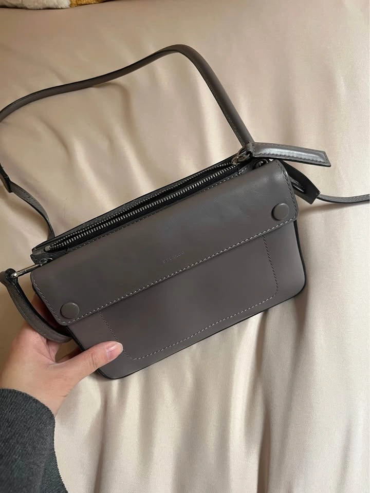 DELAROQ Triplo Shoulder Bag in mushroom(Taupe grey) - photo 3