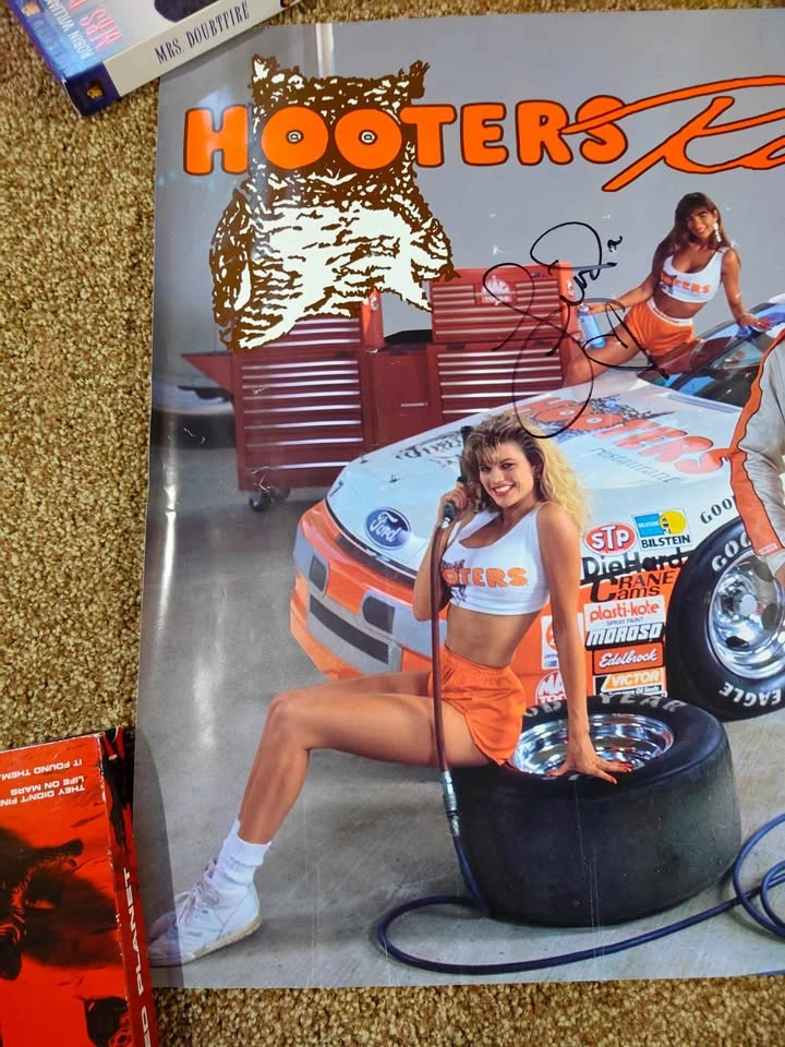 Vintage Rare 1991 Alan Kulwicki Hooters Nascar Poster Autographe - photo 2