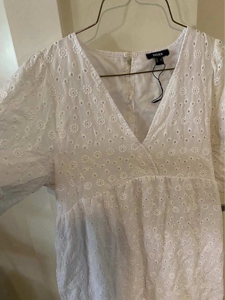White Summer Dress - photo 2