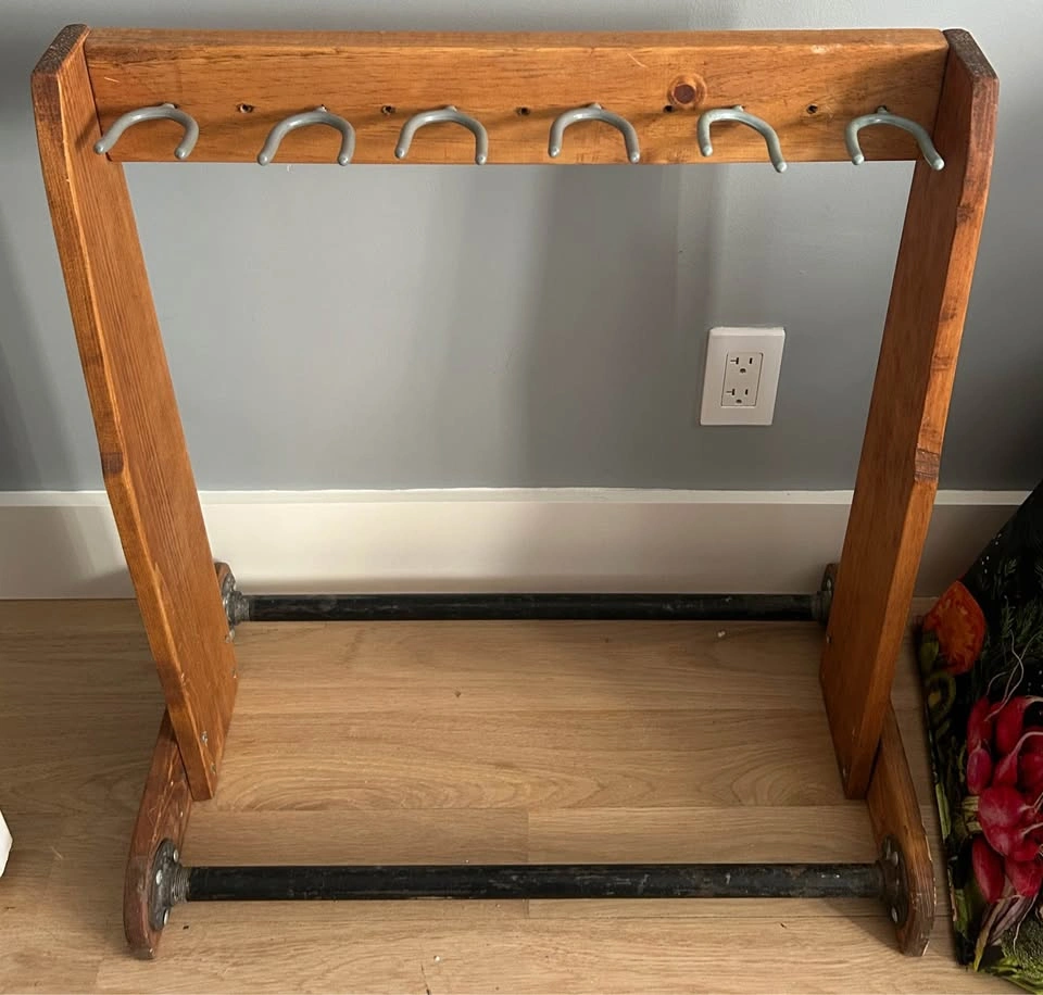 Wood Guitar Stand - Industrial Black Pipe - Handmade - photo 2