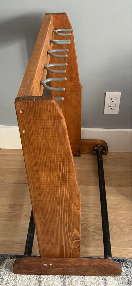 Wood Guitar Stand - Industrial Black Pipe - Handmade - photo 3