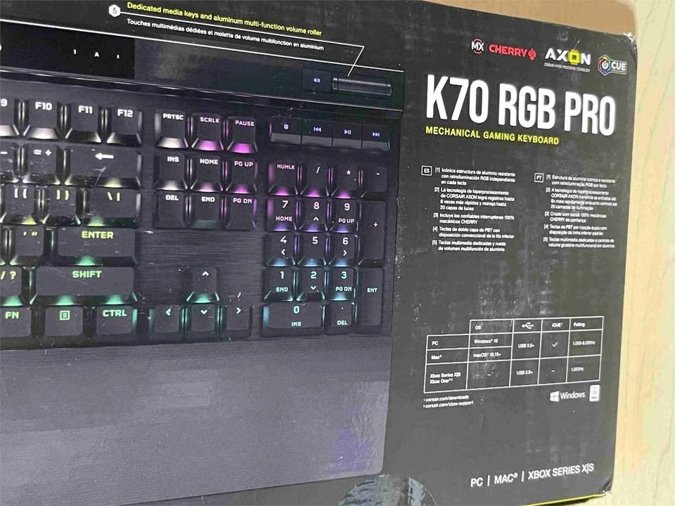 Corsair K70 RGB Pro Keyboard - photo 3