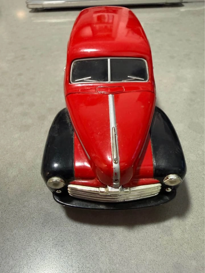 Canadian Tire Corporation Limited Piggy Bank (Limited Edition) - photo 2
