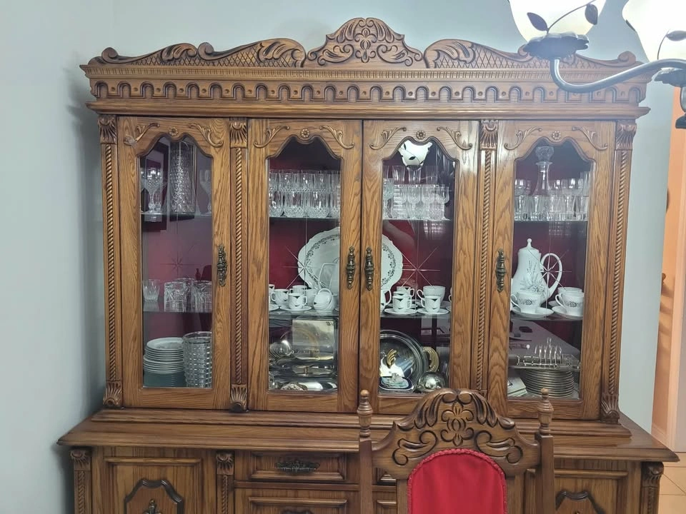 ANTIQUE FUNITURE